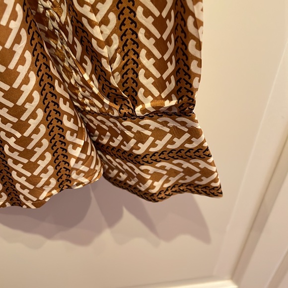 VINTAGE FERRAGAMO 100% silk blouse. - Picture 3 of 5